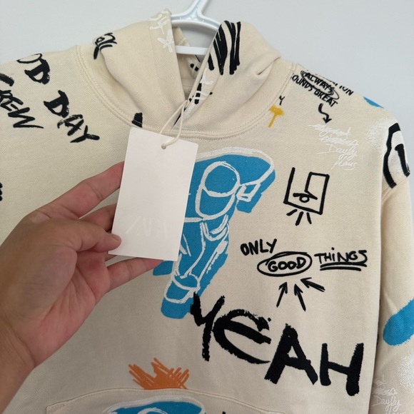 Zara Cream Hoodie with Blue and Black Graphics - Picture 4 of 4